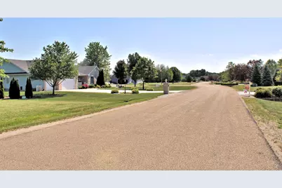 15582 Douglas Avenue, Sandwich, IL 60548 - Photo 8