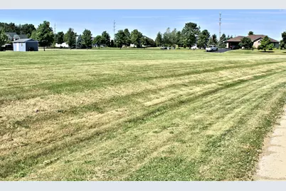 15582 Douglas Avenue, Sandwich, IL 60548 - Photo 6