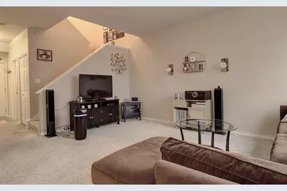 1811 S Wentworth Circle, Romeoville, IL 60446 - Photo 8