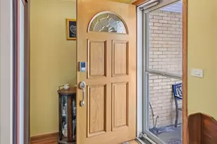906 S We Go Trail, Mount Prospect, IL 60056 - Photo 2