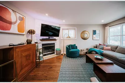 829 N Bennett Street, Geneva, IL 60134 - Photo 2