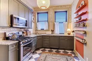 613 W Barry Ave, Chicago, IL 60657 - Photo 4