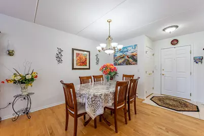 7081 W Touhy Avenue #402, Niles, IL 60714 - Photo 10