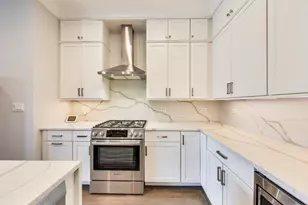 5748 N Hermitage Ave, Chicago, IL 60660 - Photo 2