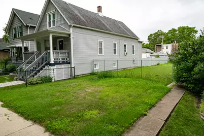 7816 S Marquette Avenue, Chicago, IL 60649 - Photo 2