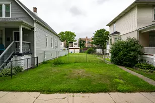 7816 S Marquette Ave, Chicago, IL 60649 - Photo 1