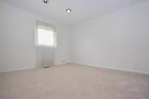 50 Ridgewood Rd, Elk Grove Village, IL 60007 - Photo 14