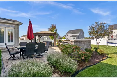 946 Glacial Falls Drive, Gilberts, IL 60136 - Photo 30