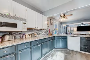 250 Butternut Dr, Bolingbrook, IL 60440 - Photo 4