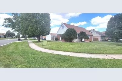 9236 Stanford Drive S, Bridgeview, IL 60455 - Photo 2