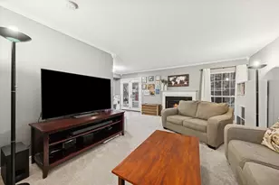 9 Juniper Ct, Streamwood, IL 60107 - Photo 8