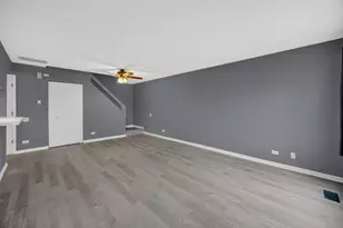 439 Valley Forge Ct, Aurora, IL 60504 - Photo 6