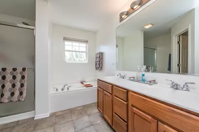 1650 Natures Way, Lindenhurst, IL 60046 - Photo 28