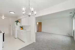 2650 Brookwood Way Dr, Rolling Meadows, IL 60008 - Photo 8