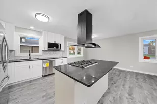 8938 W 85th Pl, Justice, IL 60458 - Photo 4