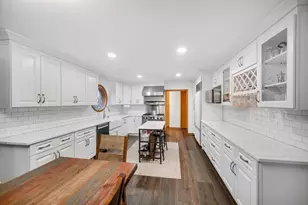 346 Holbrook Cir, Chicago Heights, IL 60411 - Photo 4