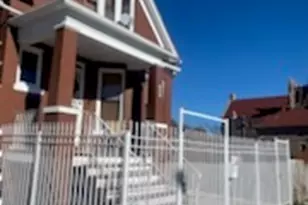 906 W 71st St, Chicago, IL 60621 - Photo 2