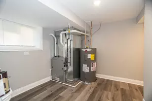 624 E 90th Pl, Chicago, IL 60619 - Photo 32