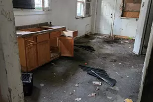 8350 S Green St, Chicago, IL 60620 - Photo 2