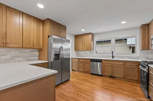 10316 Lamon Ave, Oak Lawn, IL 60453 - Photo 10