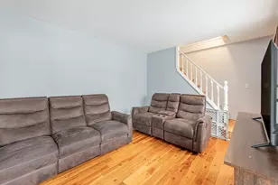 18006 Oakwood Ave, Lansing, IL 60438 - Photo 2