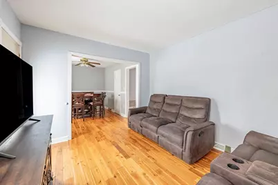 18006 Oakwood Avenue, Lansing, IL 60438 - Photo 4