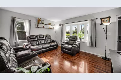 25W277 Doris Avenue, Carol Stream, IL 60188 - Photo 4