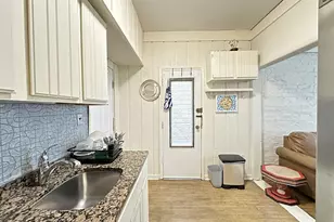 2141 W Webster Ave, Chicago, IL 60647 - Photo 6