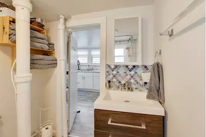 2830 W Wellington Avenue, Chicago, IL 60618 - Photo 12