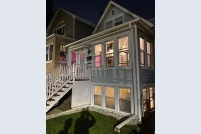 2830 W Wellington Avenue, Chicago, IL 60618 - Photo 2