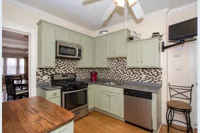 2830 W Wellington Avenue, Chicago, IL 60618 - Photo 18