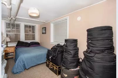 2830 W Wellington Avenue, Chicago, IL 60618 - Photo 26