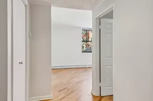 525 W Aldine Ave, Chicago, IL 60657 - Photo 2