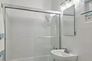 525 W Aldine Ave, Chicago, IL 60657 - Photo 16