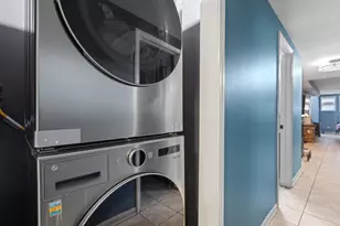 949 W 51st St, Chicago, IL 60609 - Photo 14