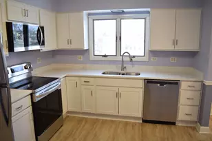 1224 E Thurston Dr, Palatine, IL 60074 - Photo 2