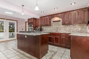 270 E Southmor Rd, Morris, IL 60450 - Photo 6