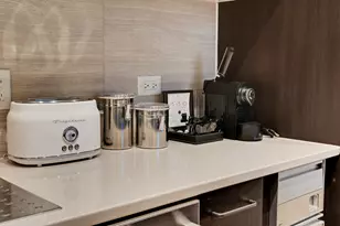 70 E Walton St, Chicago, IL 60611 - Photo 10