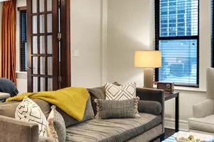 70 E Walton St, Chicago, IL 60611 - Photo 2