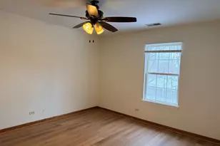 1303 Orleans Dr, Mundelein, IL 60060 - Photo 14