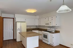 1303 Orleans Dr, Mundelein, IL 60060 - Photo 6