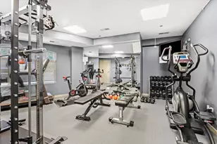 1075 W Roosevelt Rd, Chicago, IL 60608 - Photo 16