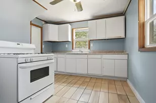 121 E James St, Forrest, IL 61741 - Photo 14