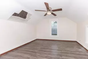 121 E James St, Forrest, IL 61741 - Photo 18