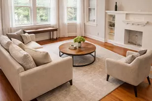 7819 S Cornell Ave, Chicago, IL 60649 - Photo 2