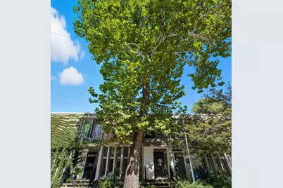 1412 E Rochdale Place, Chicago, IL 60615 - Photo 2