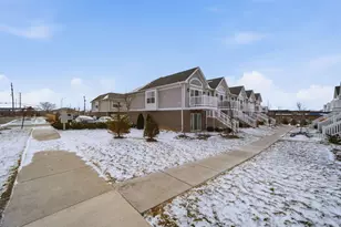 7214 Farmstead Ln, Hanover Park, IL 60133 - Photo 28