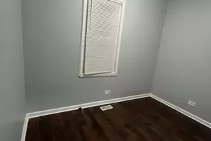 8253 S Brandon Ave, Chicago, IL 60617 - Photo 4