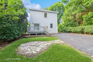 915 E Chicago Ave, Naperville, IL 60540 - Photo 26
