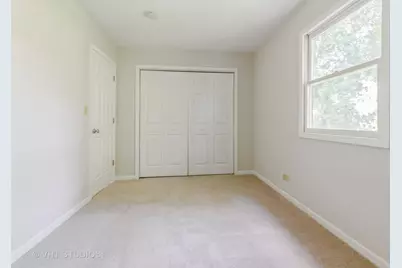 915 E Chicago Avenue, Naperville, IL 60540 - Photo 16